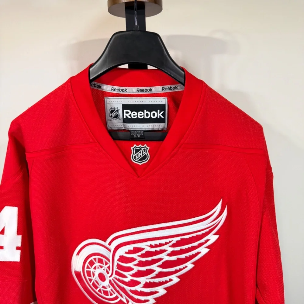 2012 Detroit Red Wings jersey small - Picture 3 of 5